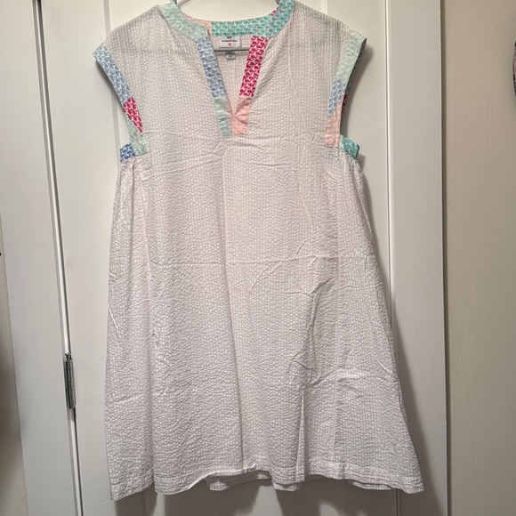 Vineyard Vines Dresses & Skirts - Vineyard Vines Women's  White seersucker Dress with Colorful Accents size XS